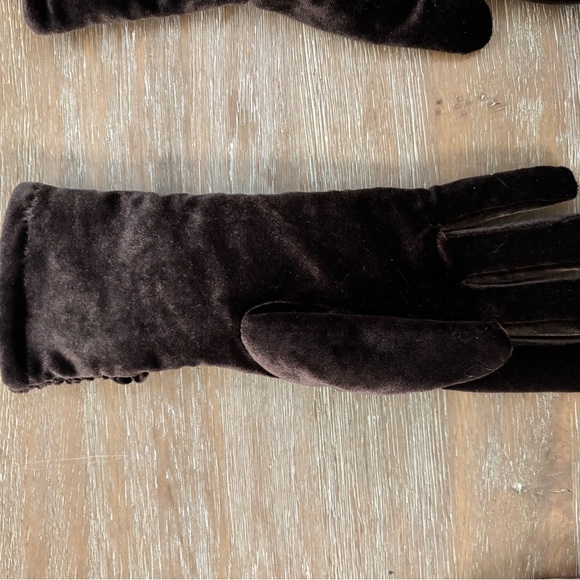 Cejon Women Chocolate Brown Velvet Lined Gloves One Size - Picture 3 of 6